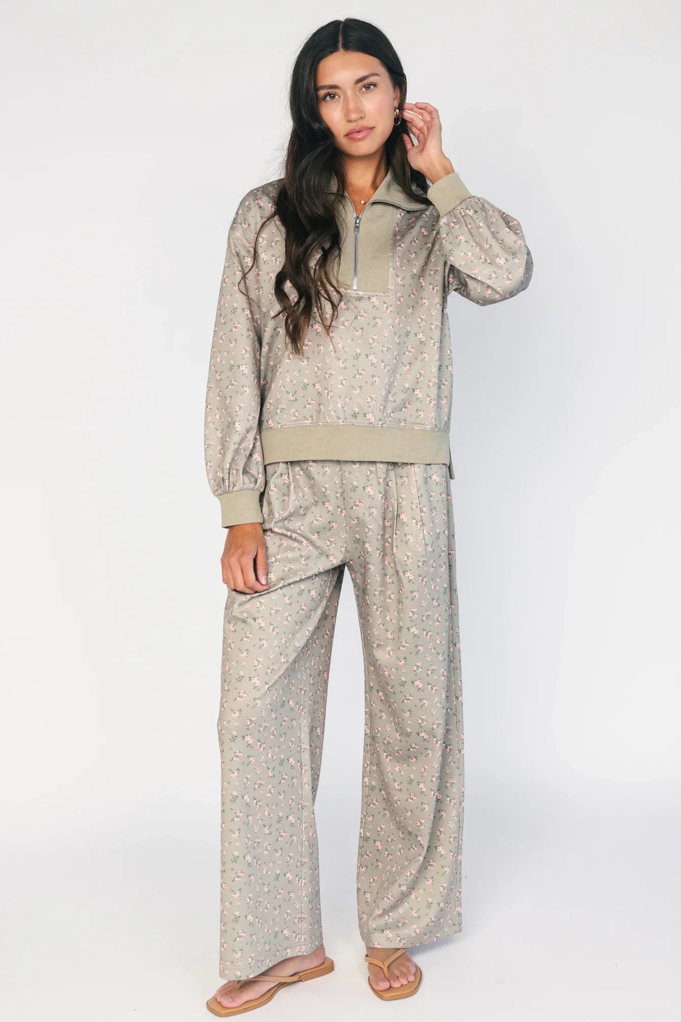Diana Lounge Set | Olive Floral Secondary image