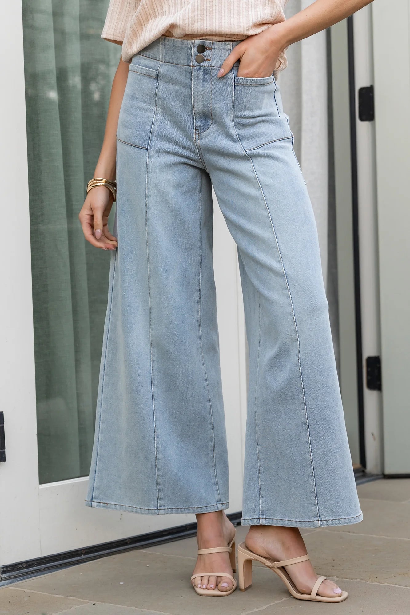 Emmi Mid Rise Wide Leg Jeans | Light Wash Secondary image