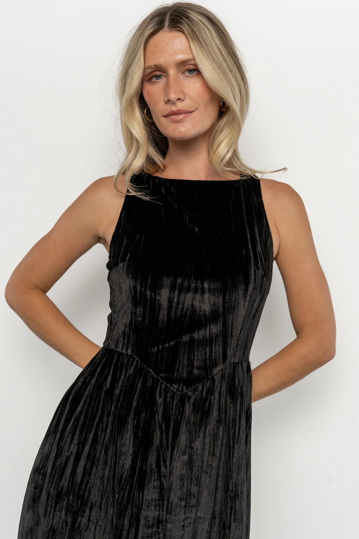 Octavia Velvet Midi Dress | Black