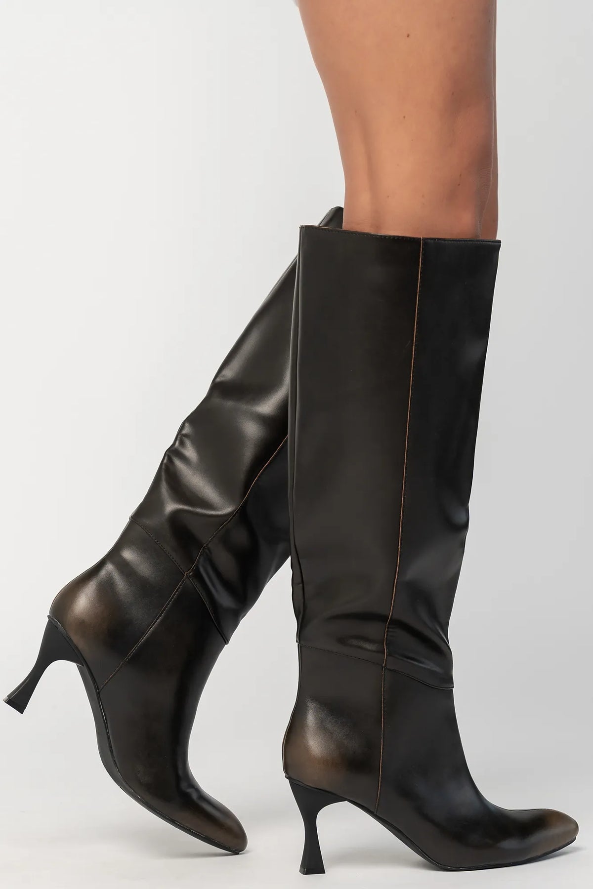 Caitlyn Pointed Toe Knee High Boots | Black