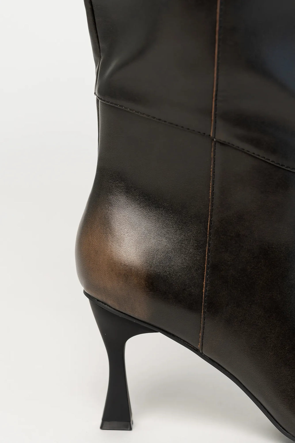 Caitlyn Pointed Toe Knee High Boots | Black