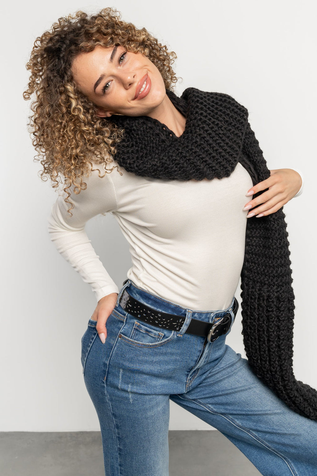 Sarah Chunky Knit Scarf | Black