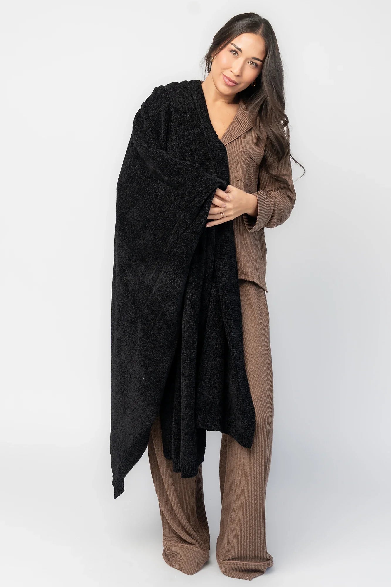 Chrissy Throw Blanket | Black Secondary image