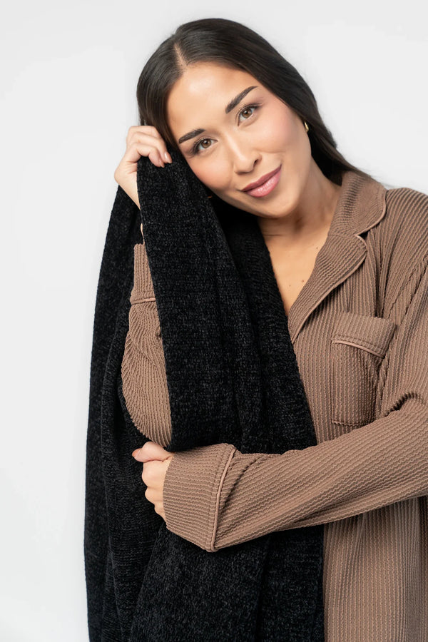 Chrissy Throw Blanket | Black