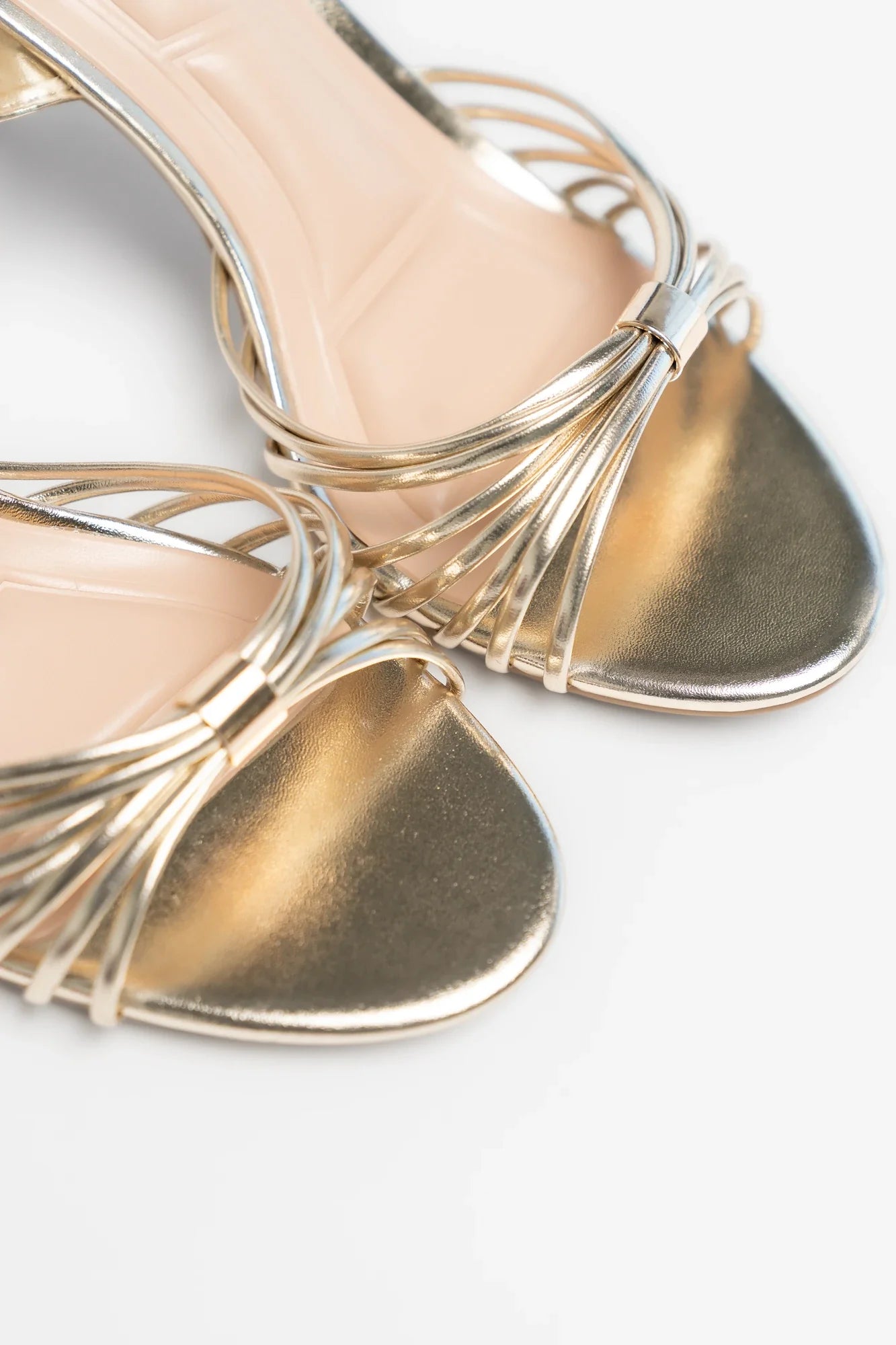 Zora Slim Flared Heel | Gold Secondary image
