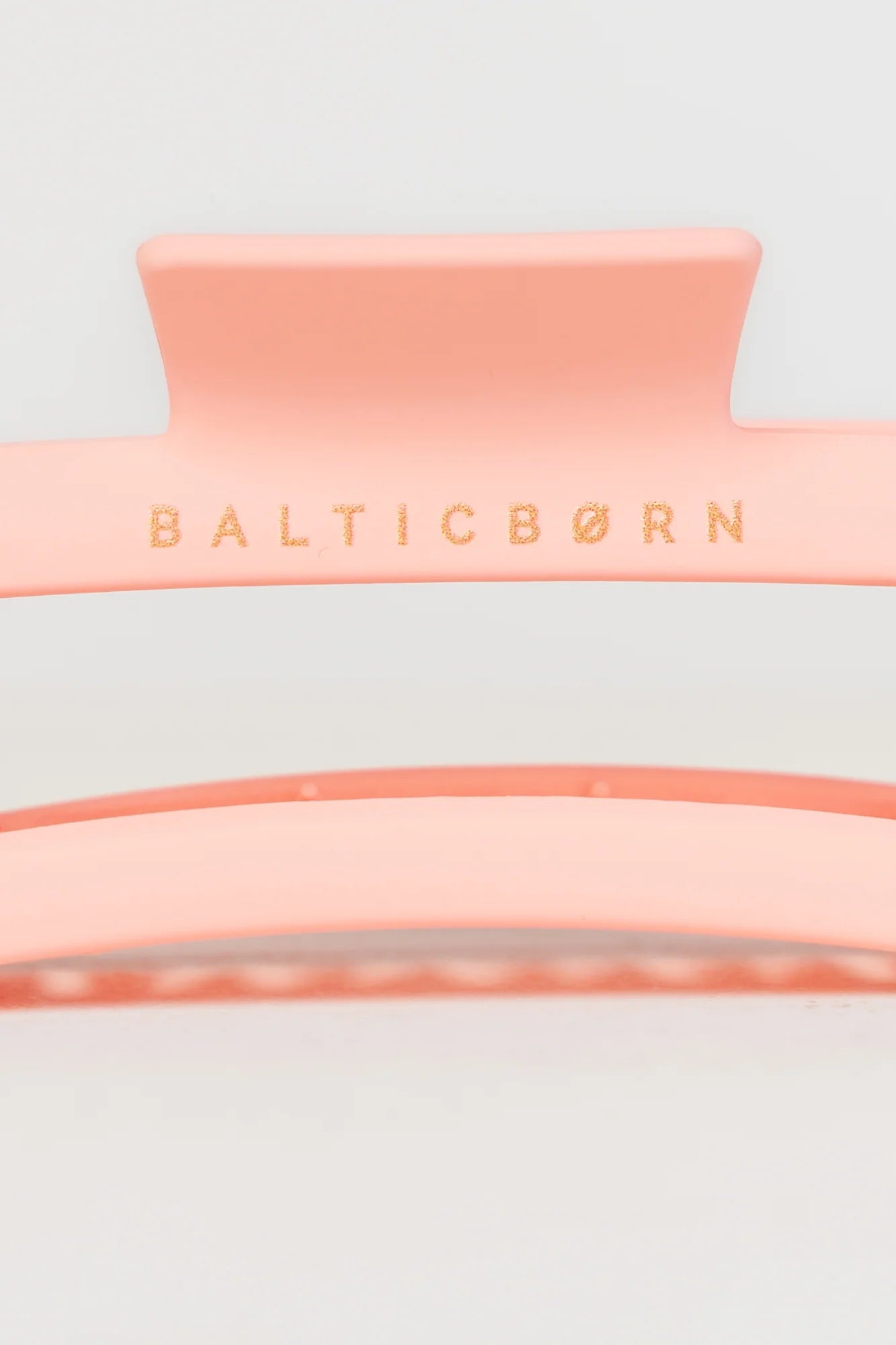 Trixie Matte Claw Clip | Pink Secondary image