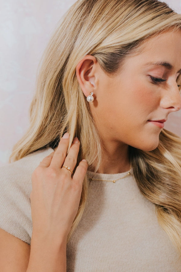 The Molly Pearl Studs in Gold
