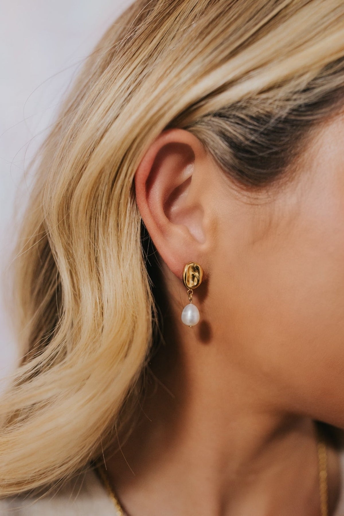 The Ophelia Pearl Studs Main image