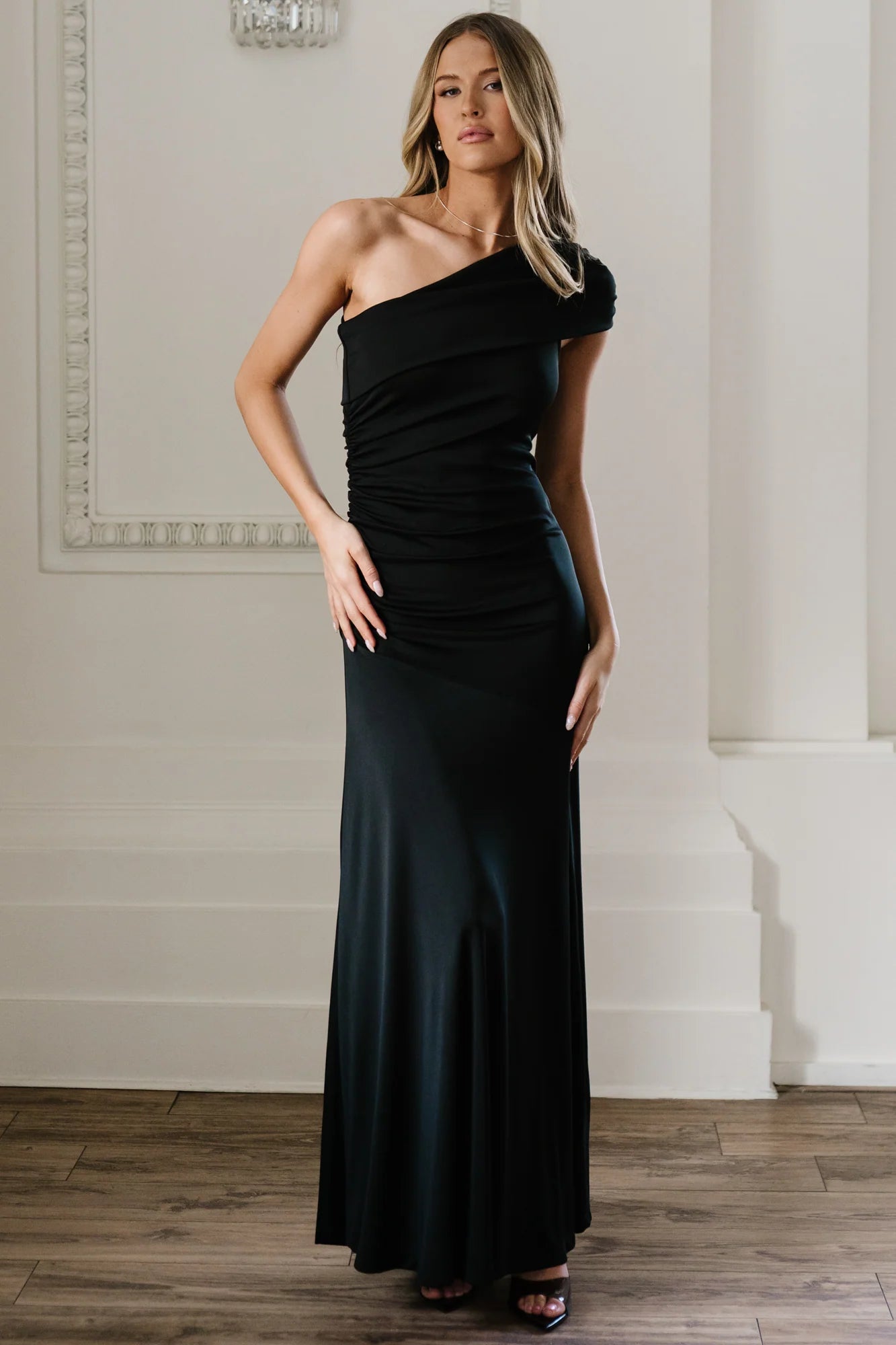 Leon One Shoulder Gown | Black Secondary image