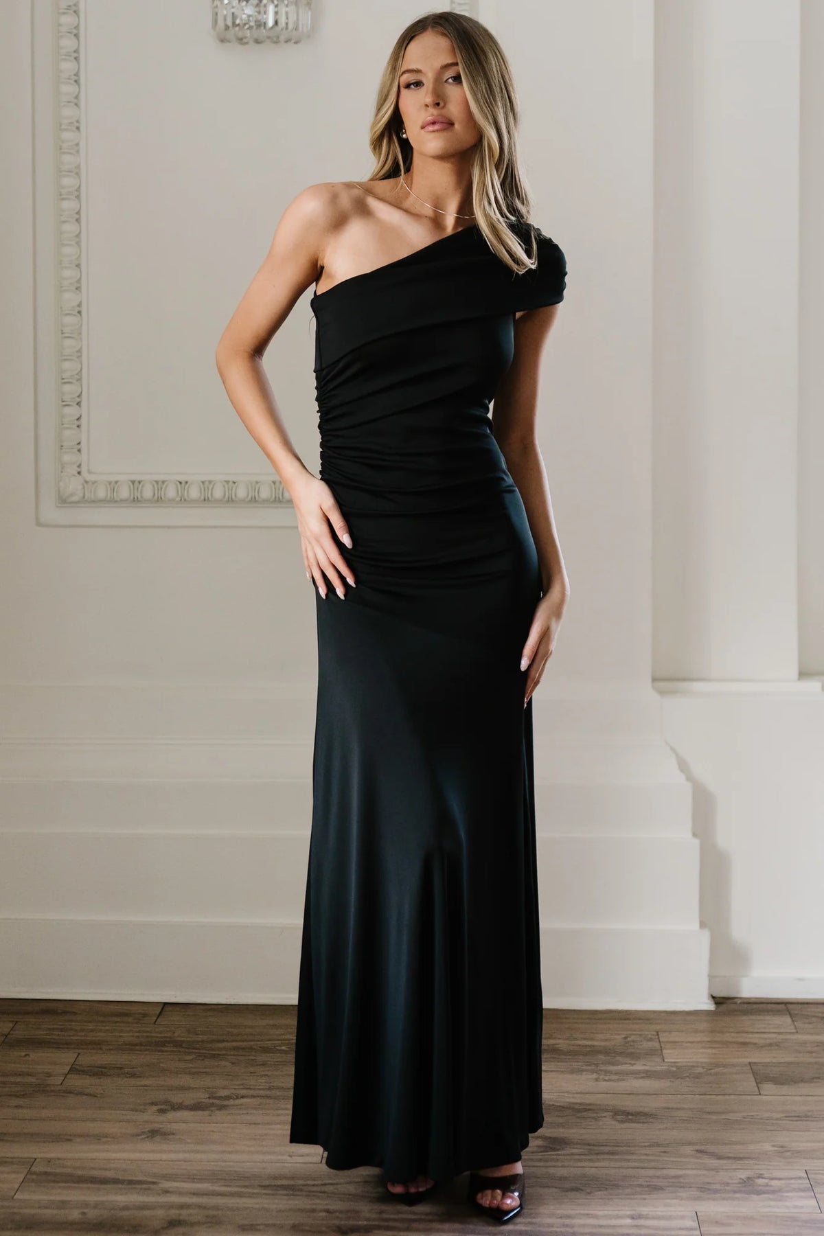 Leon One Shoulder Gown | Black