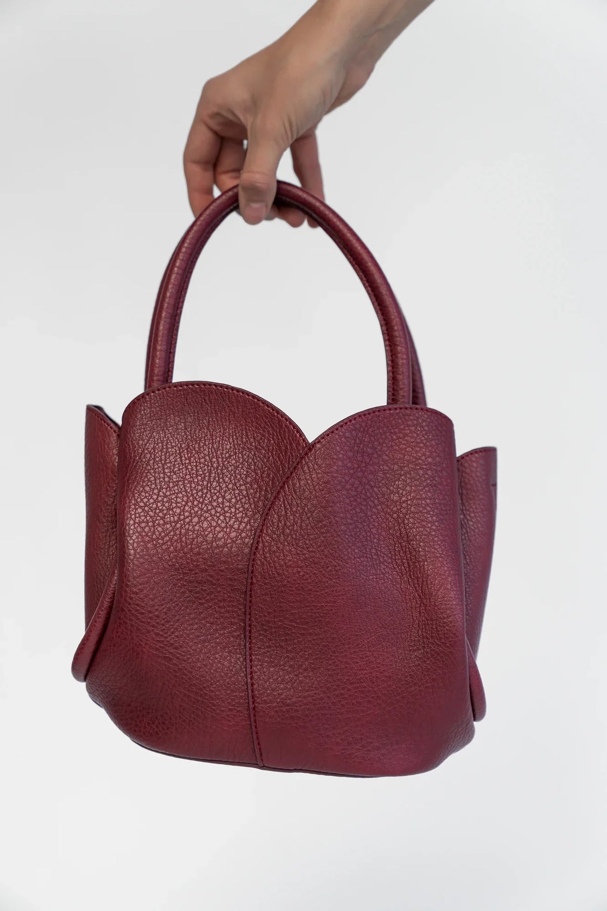 Beloved Tulip Tote Bag | Wine Main image