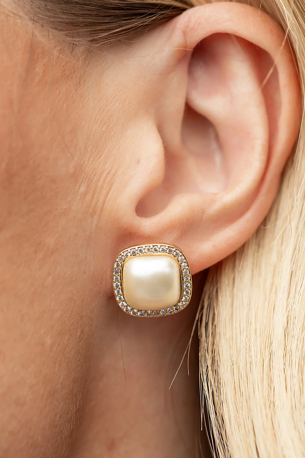 Elianna Pearl Stud Earring | Gold
