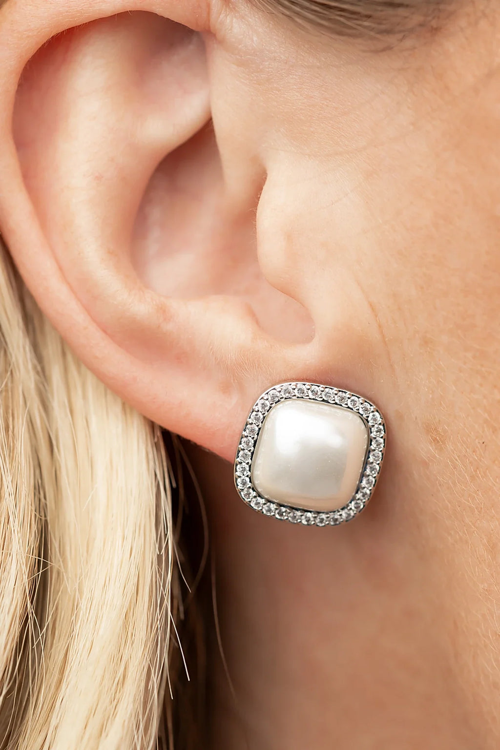 Elianna Pearl Stud Earring | Silver