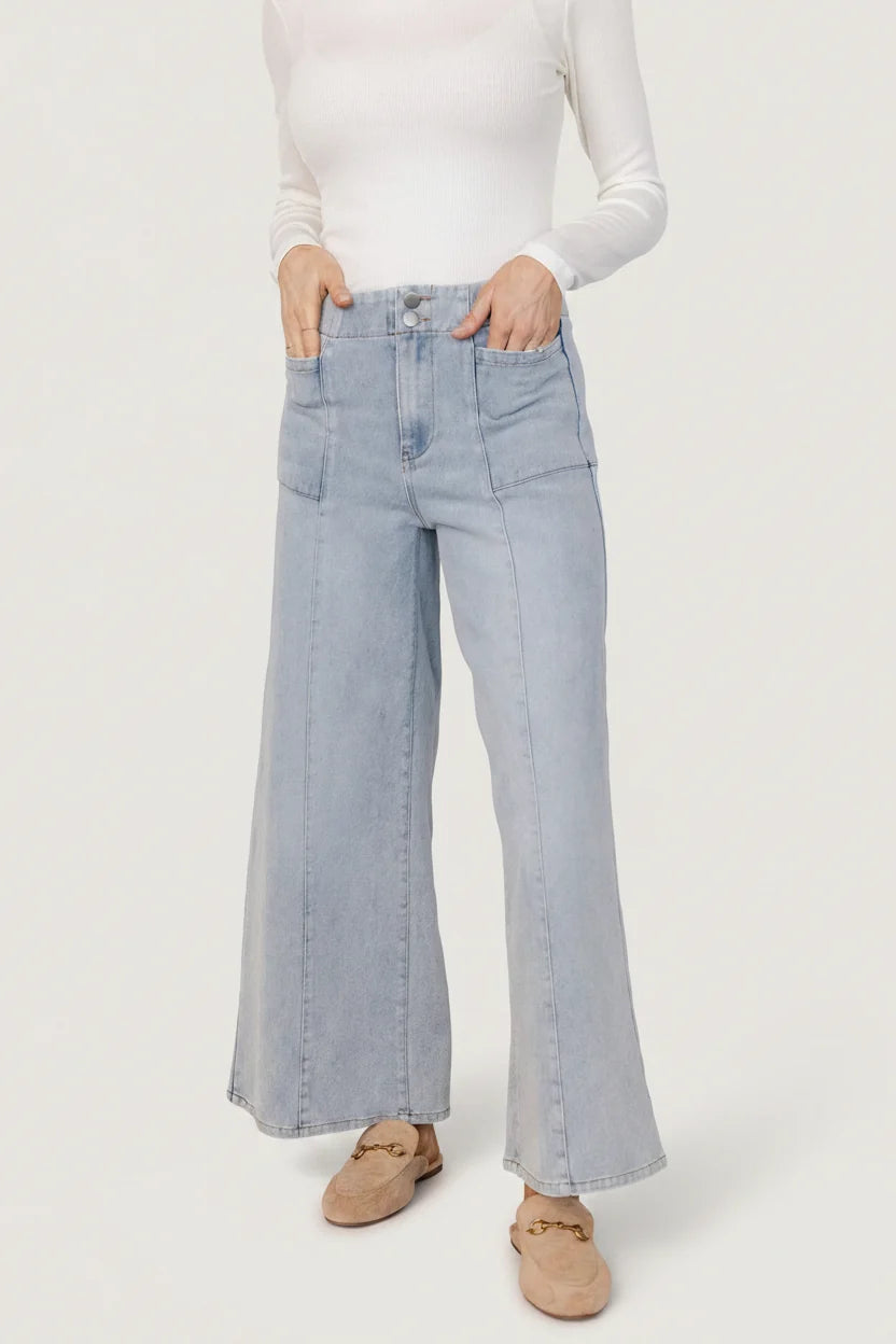 Emmi Mid Rise Wide Leg Jeans | Light Wash