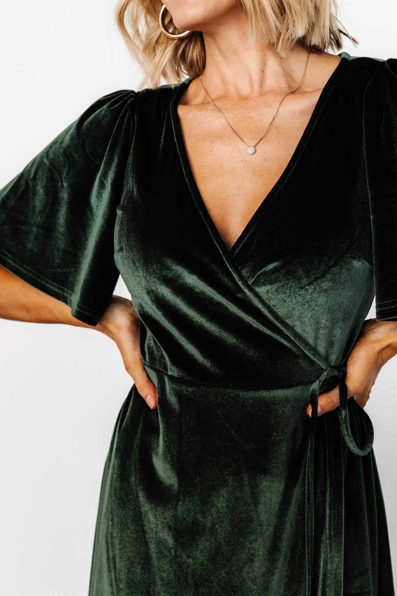 Katelyn Velvet Maxi Wrap Dress | Deep Green Secondary image