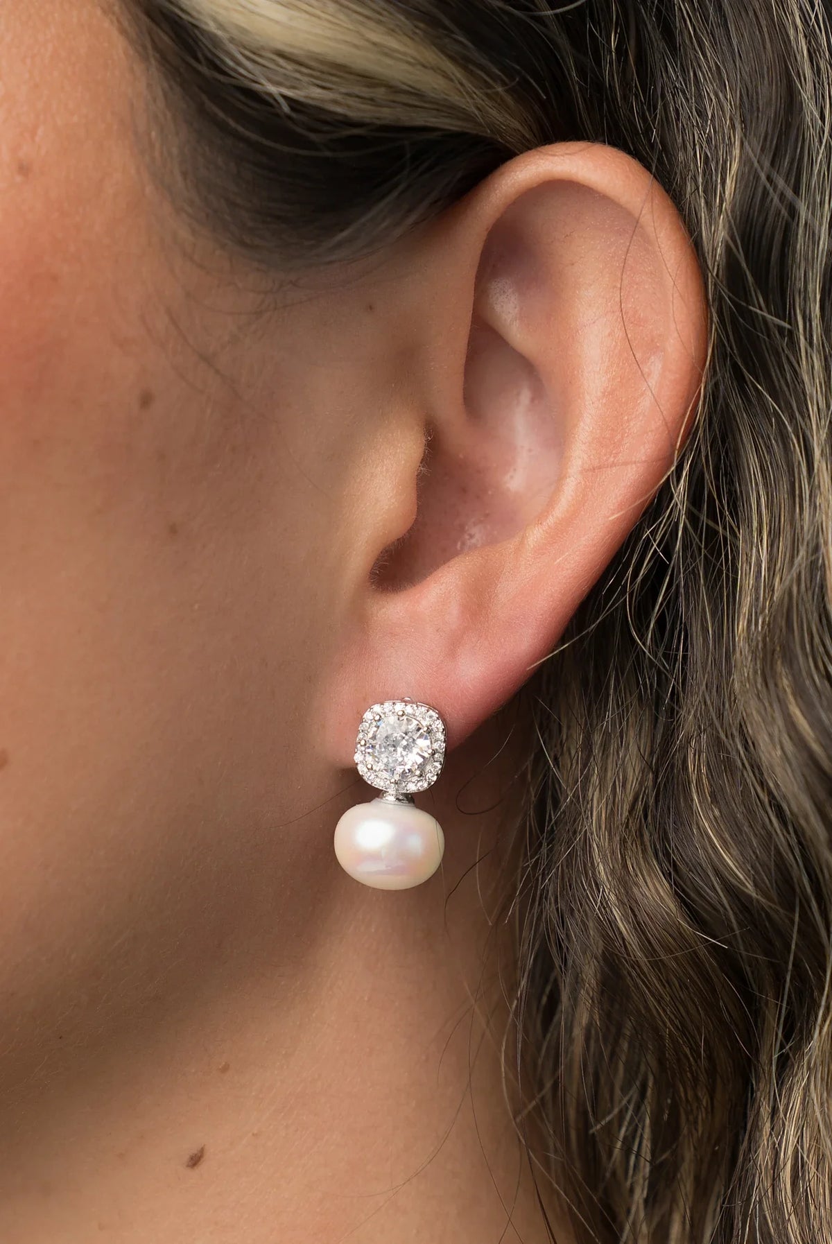 Laurent Pearl Halo Stud Earrings | Silver Main image