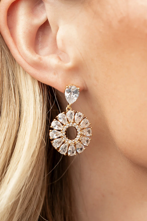 Lisandra Cluster Drop Earrings | Gold