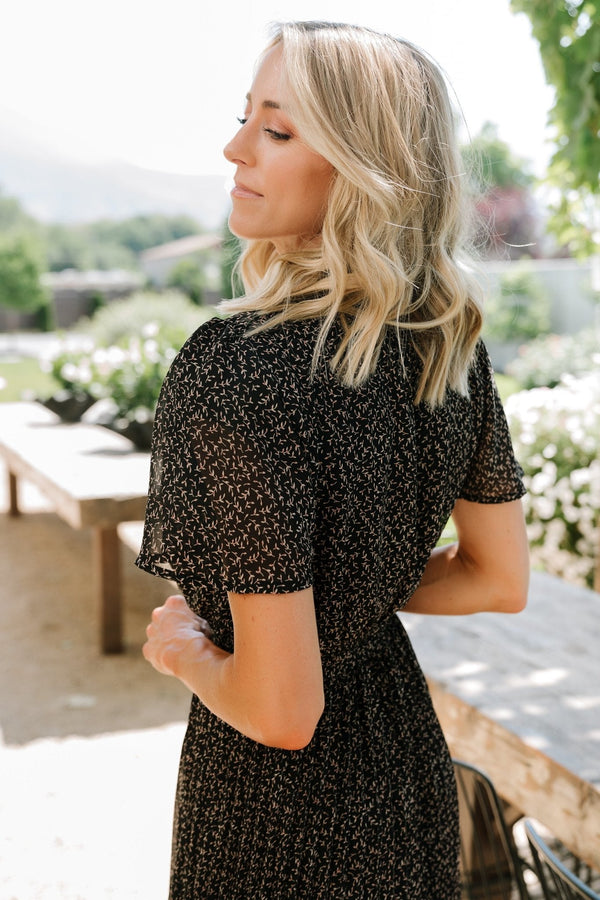 Prim Pleated Dress | Black Print