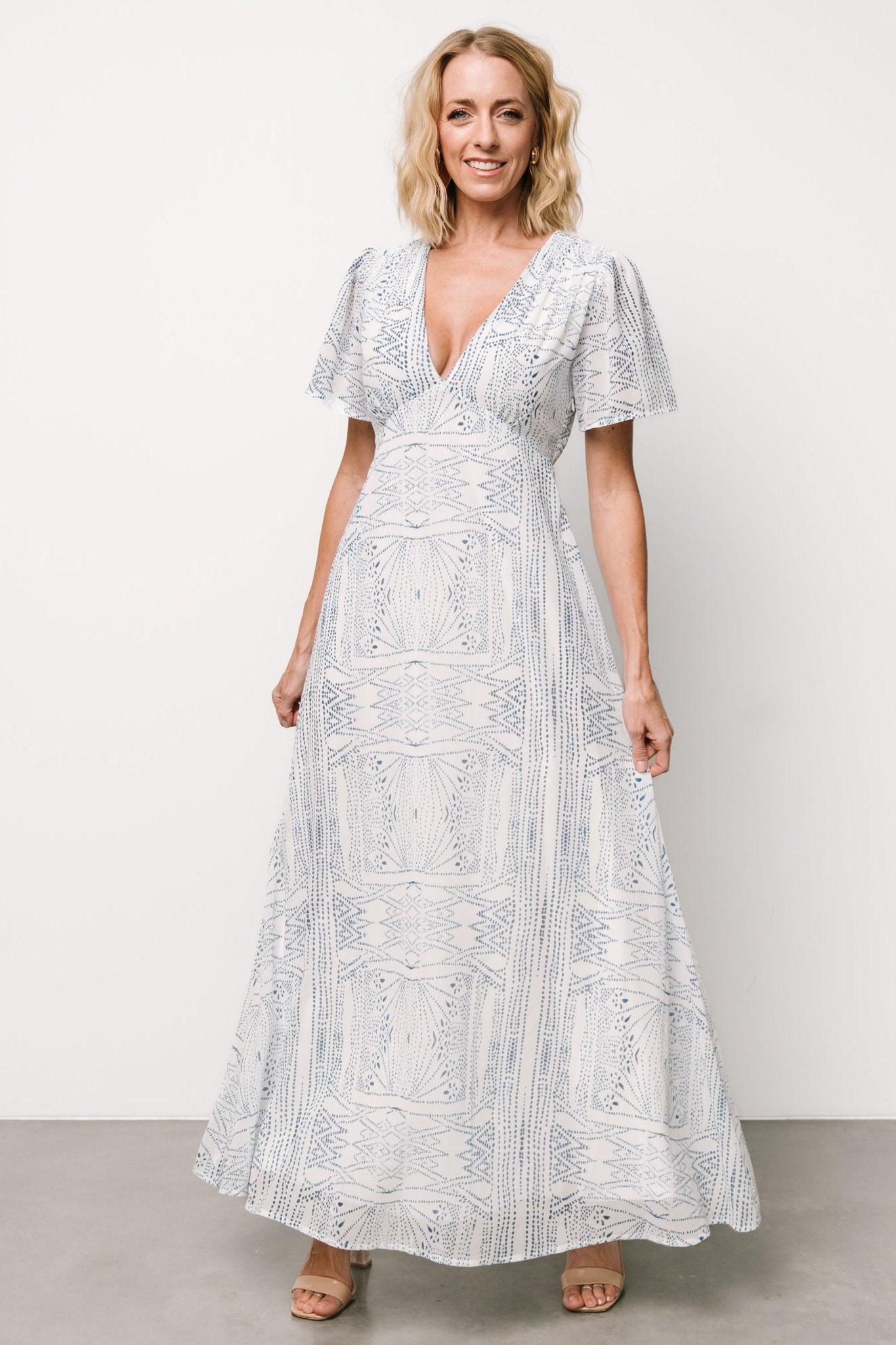 Skyla Deep V Maxi Dress | Blue Print Secondary image